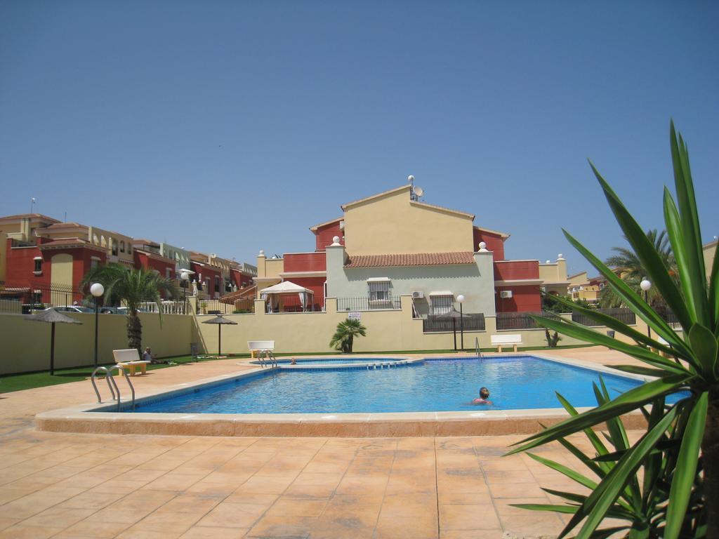 Bungalow Altos De La Bahia Torrevieja Bilik gambar
